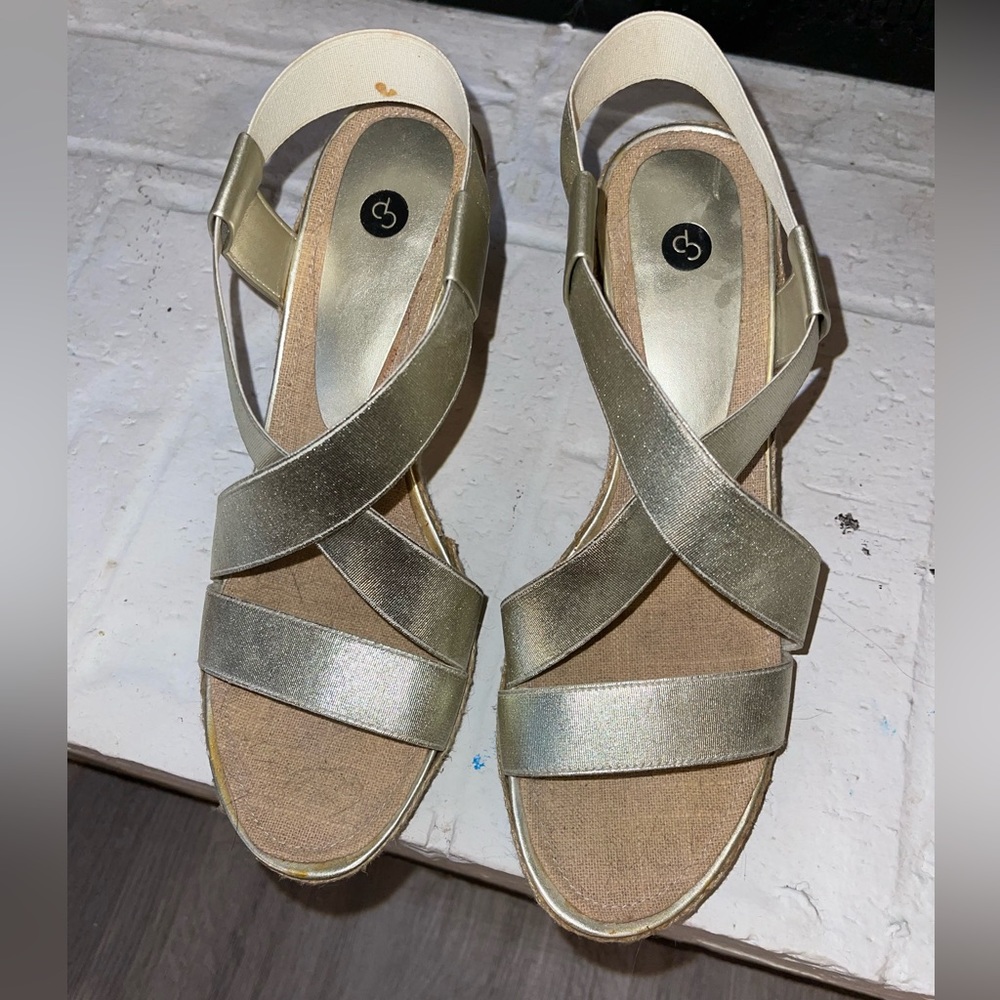 Dress Barn gold wedge size 9